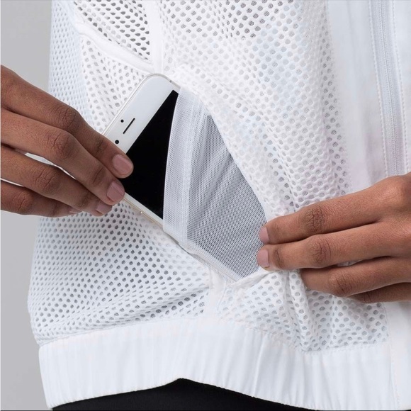 LULULEMON WHITE MESH ON MESH JACKET - Picture 3 of 13